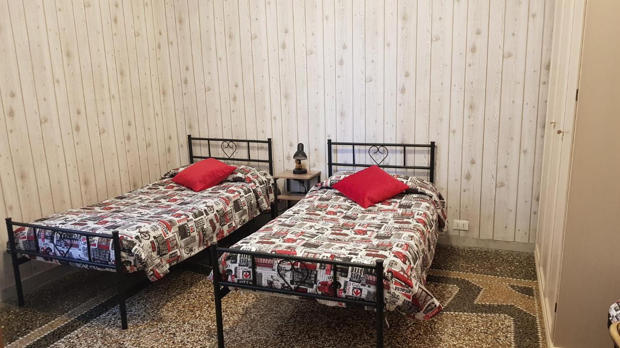 La Casa Di Bonnie & Clyde Apartment เจนัว ภายนอก รูปภาพ